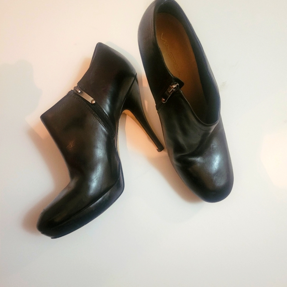 Via Spiga | Sheri Leather‎ Grunge Goth Stiletto Heel Ankle Bootie 9 EUC Witchy
